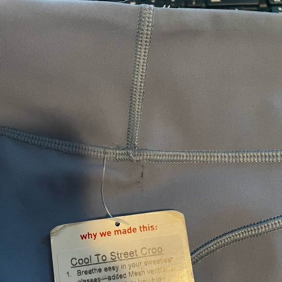 NWT LULULEMON Cool To Street Crop Blue Size 10 - Picture 9 of 9